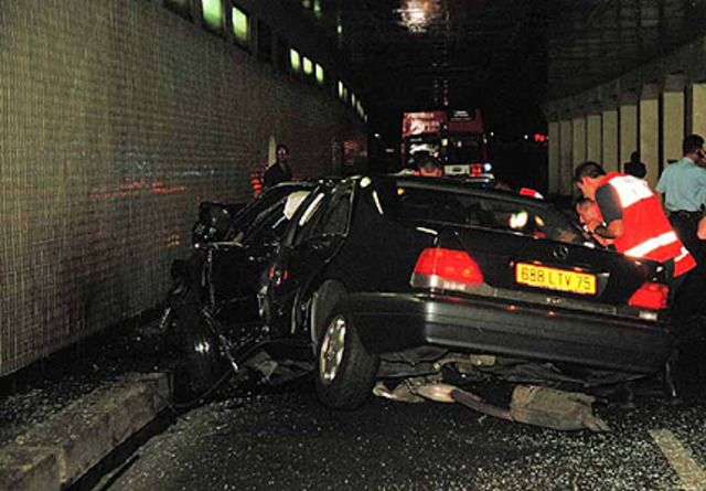 Princess Diana dies in Paris