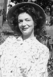 Muore sua madre, Julia Lennon