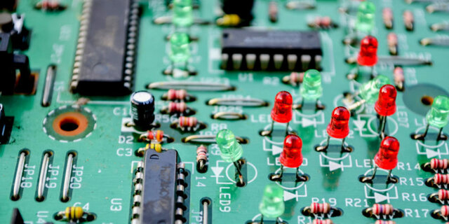 Invencion de los transistores, por los laboratorios Bell en USA