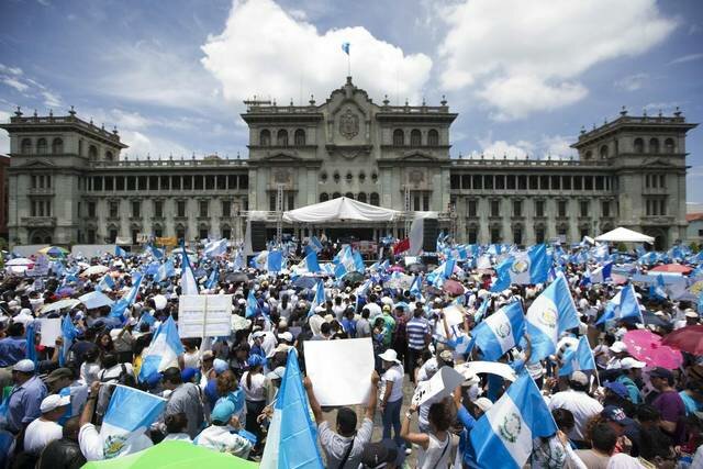 Renuncia de la Vicepresidenta
