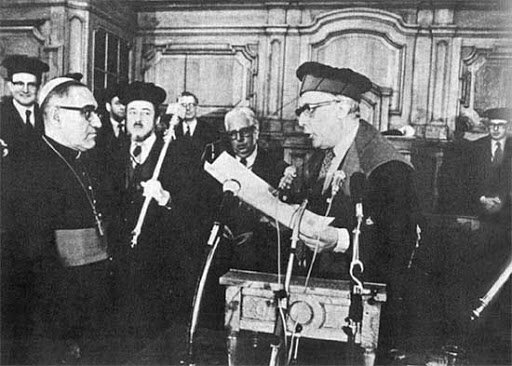 Romero es ordenado obispo