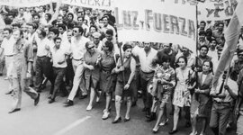 Timeline: Hechos educativos y políticos del periodo histórico  1946-1959