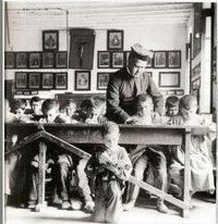 Empieza la Secularización de la Enseñanza