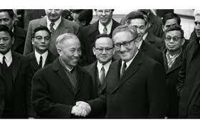 Firma de paz entre USA y Vietnam