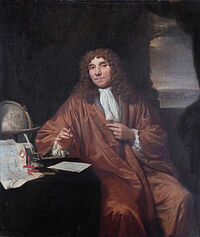 A. Van Leeuwenhoek bir mikroskop geliştirdi.