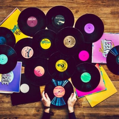 Timeline: GÉNEROS MUSICALES