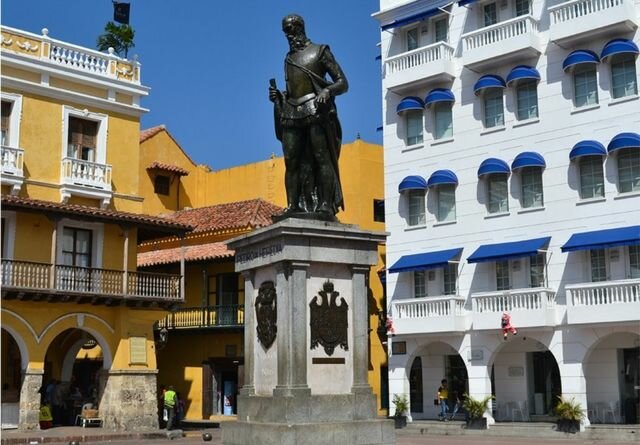 Pedro de Heredia funda la ciudad de Cartagena de Indias.
