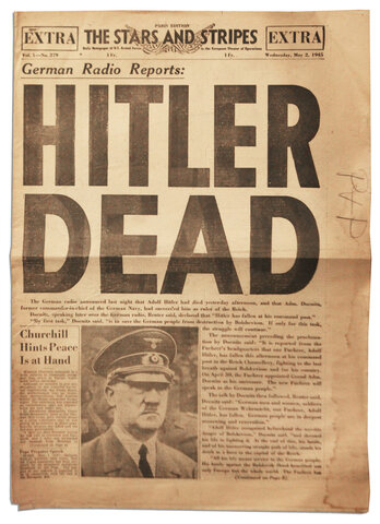 Adolf Hitler es suicida a Berlín