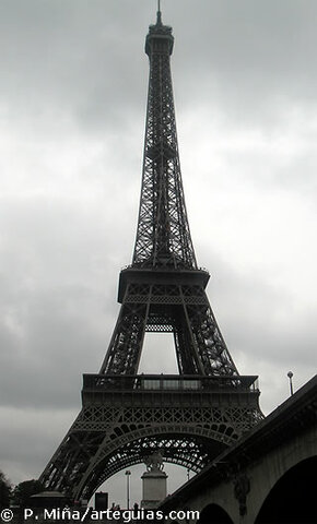 TORRE EIFFEL