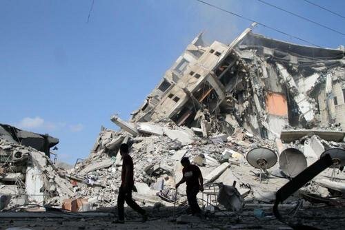 以色列军队轰炸加沙地带已致巴方35死233伤