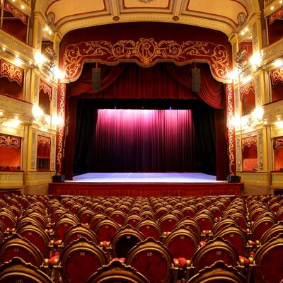 Timeline: EL TEATRO