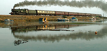 Primer ferrocarril a vapor en Inglaterra.