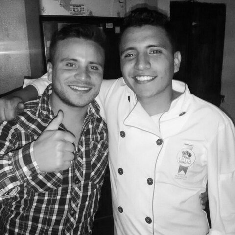 Debut de mi hermano como chef,en una academia.
