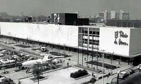 Fue fundada la tienda departamental el palacio de hierro, ya que era parte de la inversión extranjera en México.