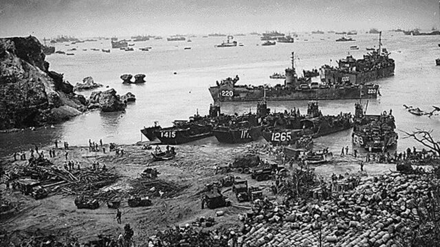 EE.UU. derrota al Japó en la batalla de Okinawa.