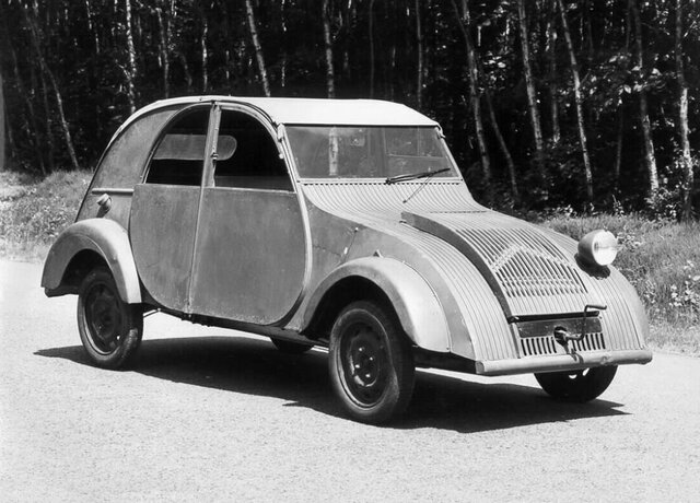 Cotxes postguerra; Citroën 2CV