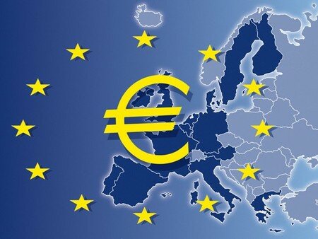 Se firma y entra en vigor el Tratado de la Eurozona.