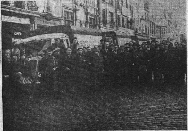 Le départ de la caravane à Lens