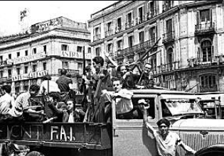 La revolución social se extiende por la zona republicana.