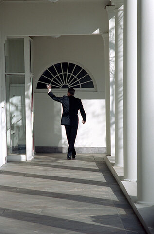 Reagan Says Farewell