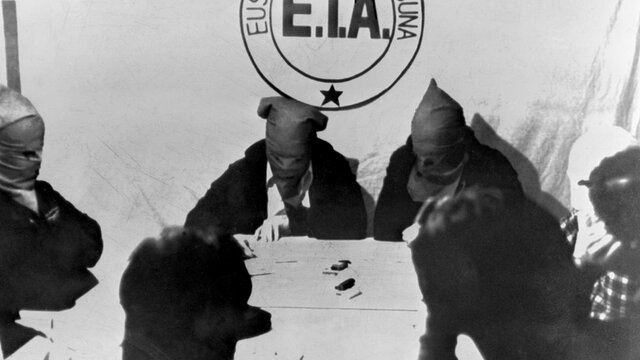 Fundación de ETA.