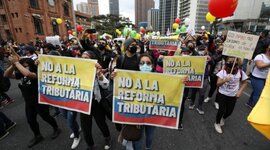 Timeline: LAS PORTADAS DE LAS PROTESTAS en Cali 2021- LUIS ANACONA