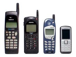 LA PRIMERA GENERACION DE CELULAR