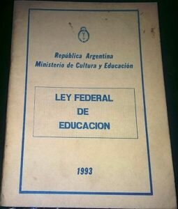 Sanción de la ley Federal de educación