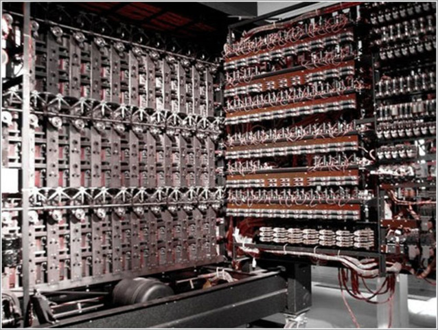 El Colossus  es el  primer ordinador electromagnétic del mon.