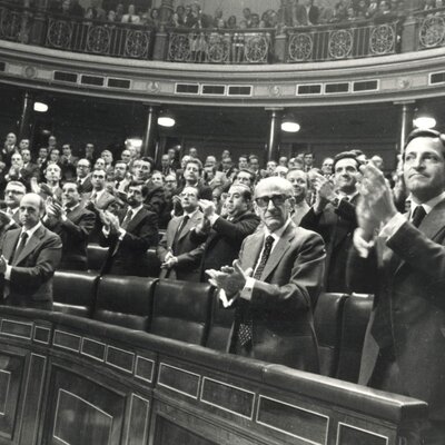 Timeline: Eje Cronológico Unidad 12.1: El proceso de transición a la democracia y la Constitución 1978.