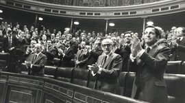 Timeline: Eje Cronológico Unidad 12.1: El proceso de transición a la democracia y la Constitución 1978.