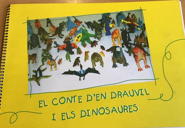 Es publica el conte: "El Drauvil i els dinosaures".