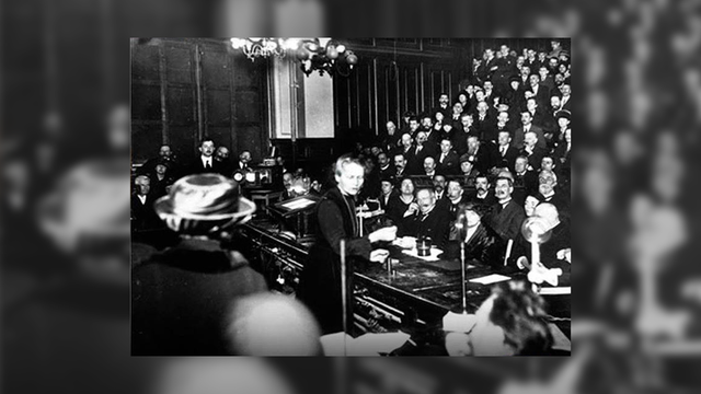 Marie Curie 1era mujer en dar clases en la Universidad de la Soborna
