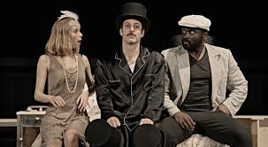 INTRODUCCIÓN A «TRES SOMBREROS DE COPA».