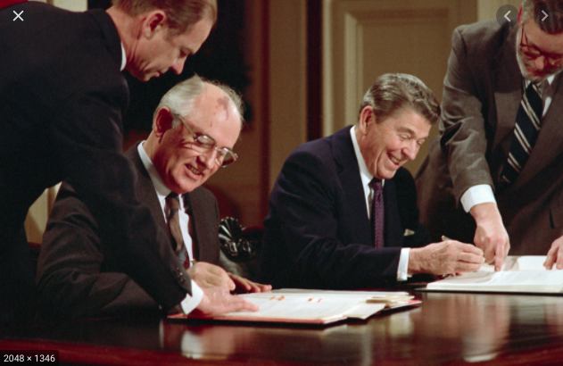 Gorbachev, Reagan signed treaty (1987)