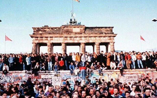 LA CAÍDA DEL MURO DE BERLÍN