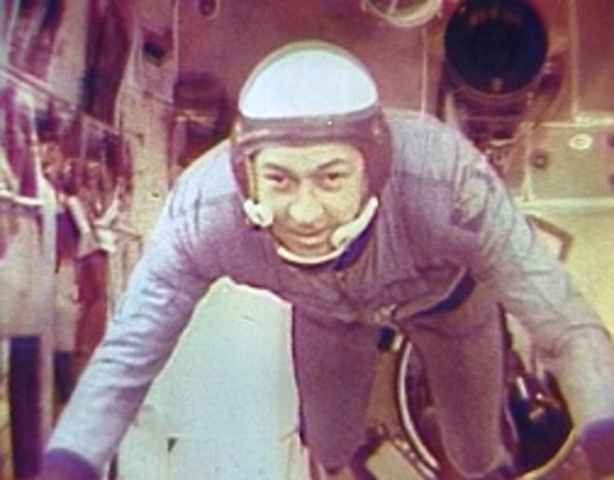 Во время первого полёта на космическом корабле "Союз-9" Виталий Севастьянов участвовал в первой в мире шахматной партии, одна сторона которой находилась в космосе, а другая — на Земле. Игра в шахматы  состоялась 9 июня 1970 года и закончилась вничью.