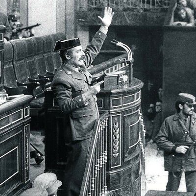 Timeline: Transición y gobiernos democráticos.