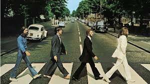 Nacen Los Beatles