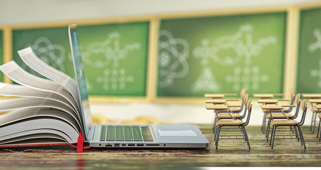 Freire: La Historia nos construye mientras la construimos.