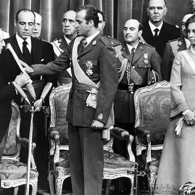 Timeline: El proceso de transición a la democracia y la Constitución de 1978 y Los gobiernos democráticos