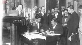 Timeline: PRIMERAS LEYES EN MATERIA DE TRABAJO
