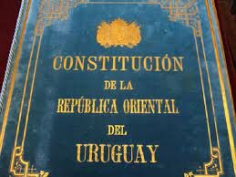 Trabajó como tipógrafo en la imprenta del diario La Constitución