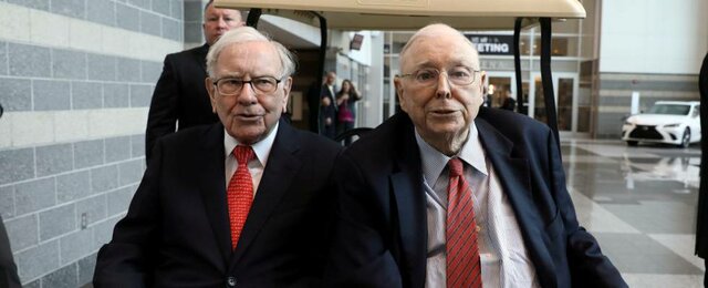 WARREN BUFFETT AND CHARLIE MUNGER