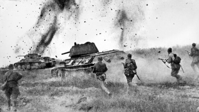 Los soviéticos derrotan a los alemanes la batalla de Kursk