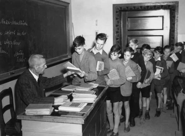 La educaçion fue para la classe.