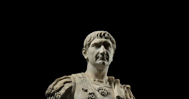 Primer emperador nacido en provincias