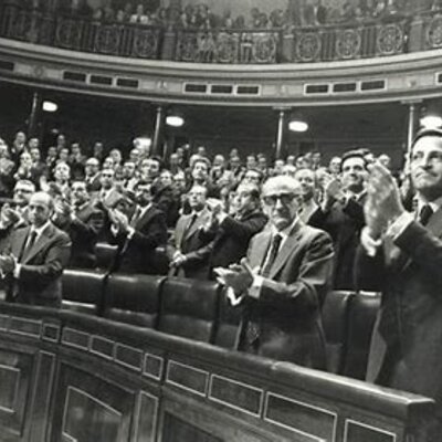 Timeline: EJE CRONOLÓGICO UNIDAD 12.2: Los gobiernos democráticos (1979-2000).