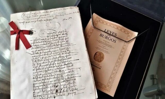 Se aprueban las Leyes de Burgos.