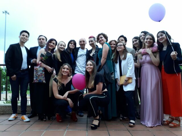 Me gradué en Bachillerato de Artes Plásticas.